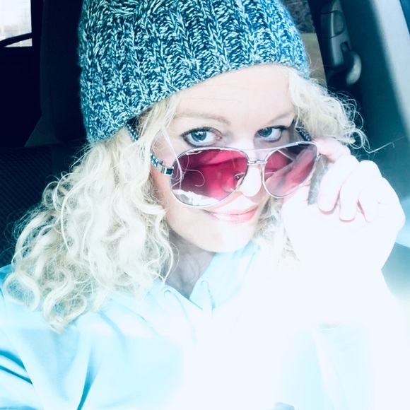 Women’s, Men’s, Children’s Clothing, Shoes & More! - Picture 7 of 7